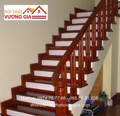 Cầu thang gỗ đẹp nội thất vương gia