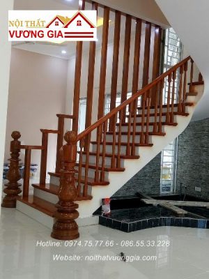 Cầu thang gỗ đẹp nội thất vương gia