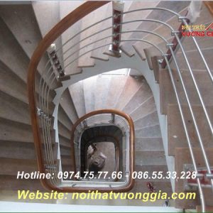 Cầu thang inox tay vịn nhựa-nội thất vương gia