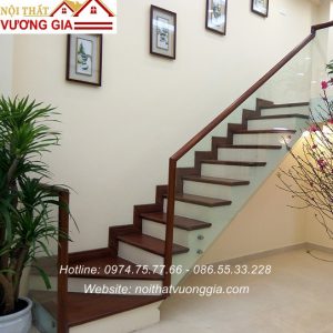 Báo giá cầu thang kính tay vịn gỗ tại sơn tây nội thất vương gia