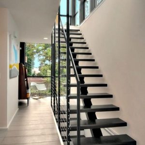 Cầu thang xương cá lan can dây cáp