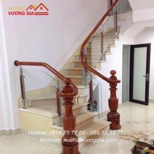 Cầu thang kính cường lực tại vĩnh phúc