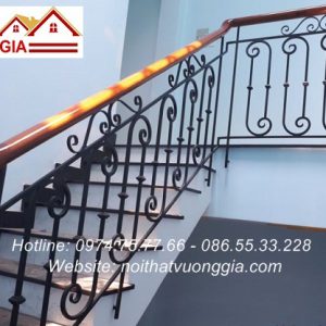 Cầu thang sắt nghệ thuật nội thất vương gia