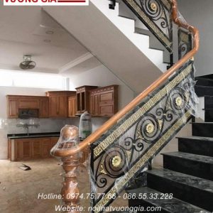 Cầu thang sắt nghệ thuật nội thất vương gia