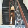Cầu thang inox tay vịn gỗ đẹp
