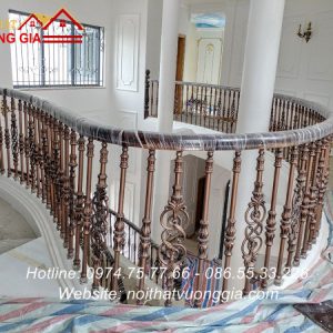 Cầu thang nhôm đúc Nội Thất Vương Gia
