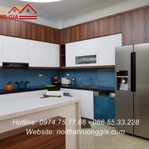 Kính màu ốp bếp nội thất vương gia