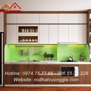 Kính màu ốp bếp nội thất vương gia