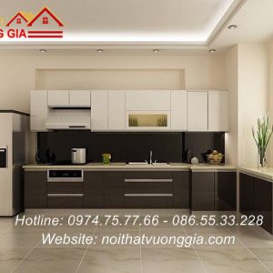 Kính màu ốp bếp nội thất vương gia