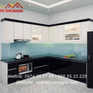 Kính màu ốp bếp nội thất vương gia