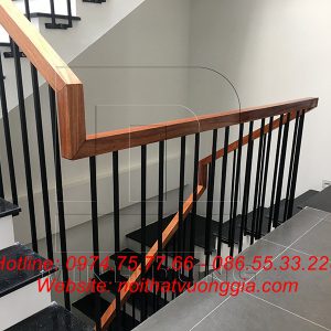 Thi công cầu thang sắt tay vịn gỗ tại Vĩnh Yên Vĩnh Phúc