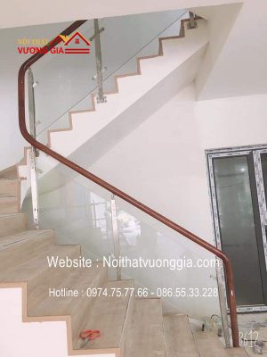 báo giá cầu thang kính tại phúc thọ