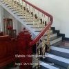 Cầu thang nhôm đúc màu vàng đẹp nhất