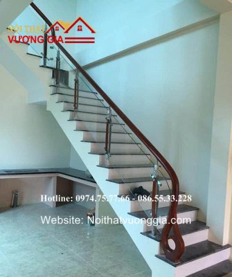 Báo giá cầu thang kính tại Hoà Bình