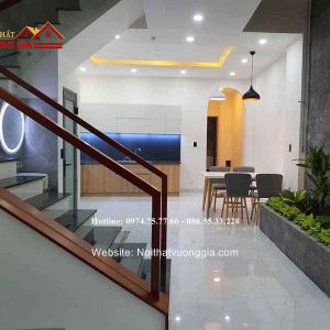 cầu thang kính thả đẹp nhất