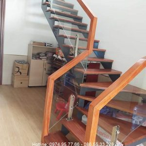 Cầu thang xương cá xương đôi thép tấm