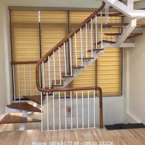 Cầu thang xương cá xương đơn lan can sắt đơn giản