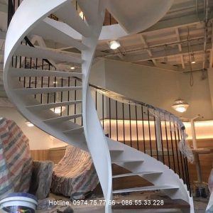 cầu thang xoắn ốc lan can sắt nghệ thuật