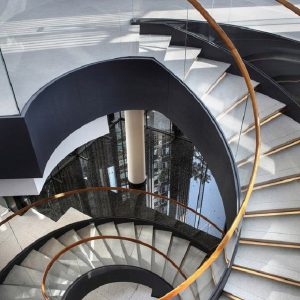 cầu thang xương cá xoắn ốc