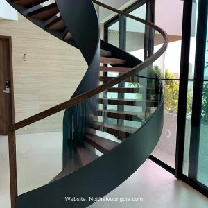 Báo giá cầu thang sắt xoắn ốc tại Hoài Đức