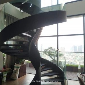 Cầu thang xoắn ốc tại Phú Thọ