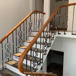 Báo giá cầu thang sắt tại Đan Phượng