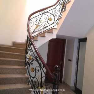 Cầu thang sắt cao cấp