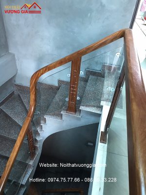 Báo giá cầu thang kính tại Hưng Yên
