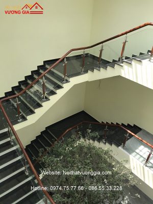 Báo giá cầu thang kính tại Thường Tín
