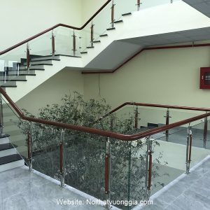 Báo giá cầu thang kính đẹp nhất