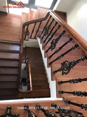 Cầu thang nhôm đúc nhập khẩu tại Vĩnh Phúc