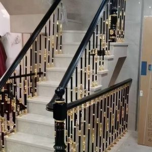 Cầu thang nhôm đúc tay vịn màu đen