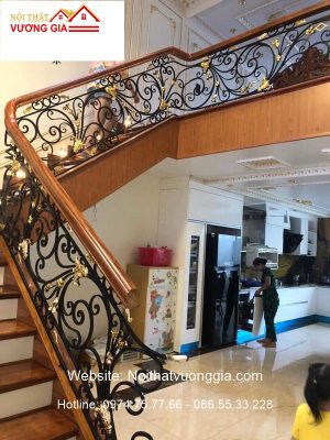 cầu thang sắt hiện đại tại Lạng Sơn