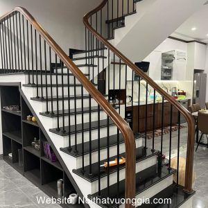 Lan can cầu thang sắt đơn giản đẹp